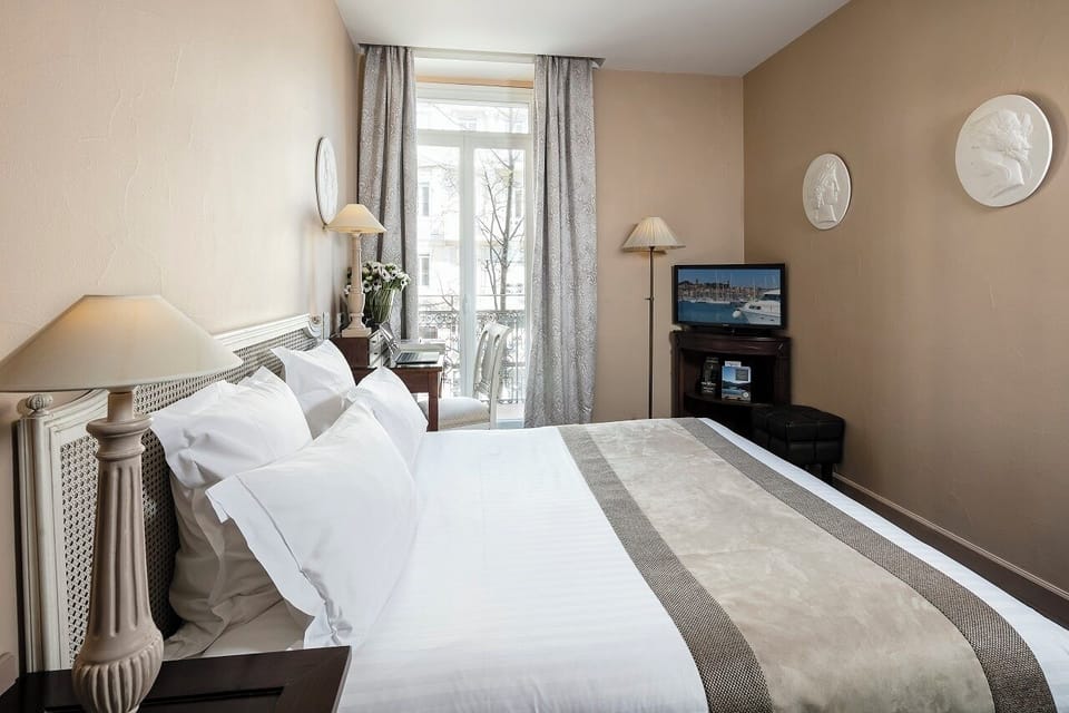 Suite | Premium bedding, minibar, in-room safe, individually decorated