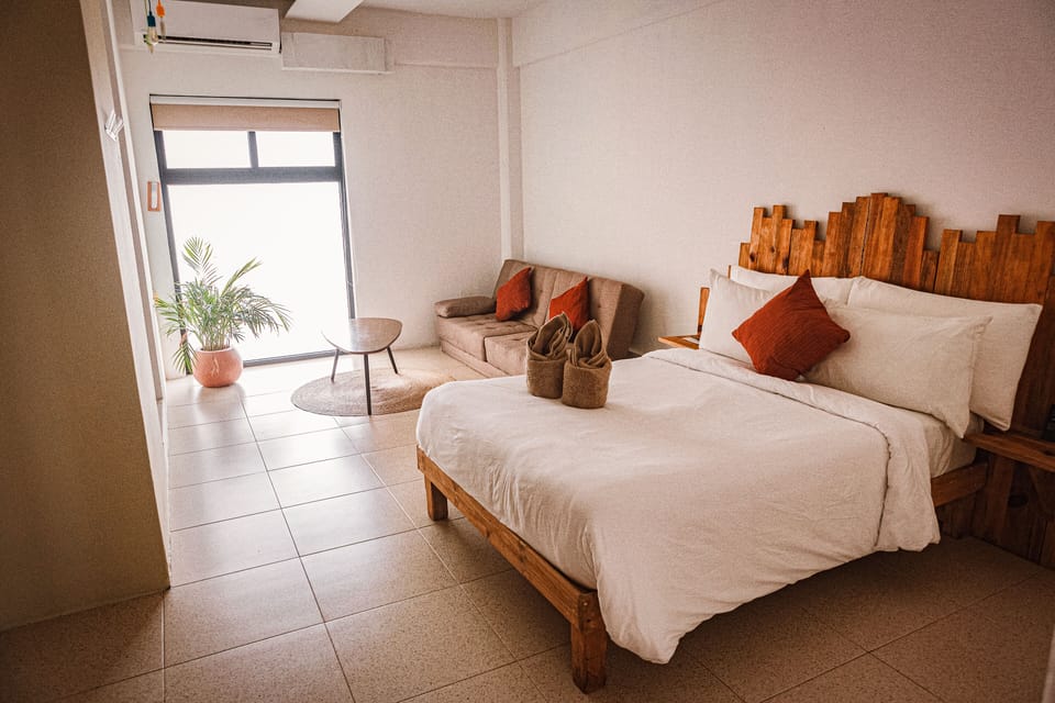 Standard Double Room | In-room safe, iron/ironing board, free WiFi, bed sheets
