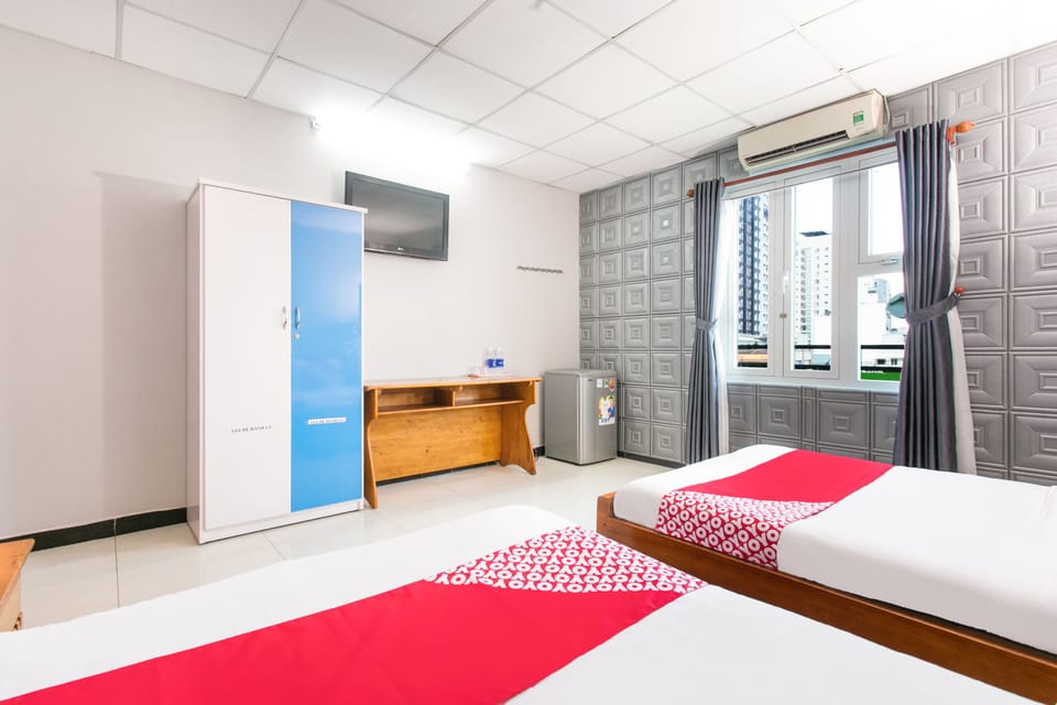 WiFi (free), bed sheets