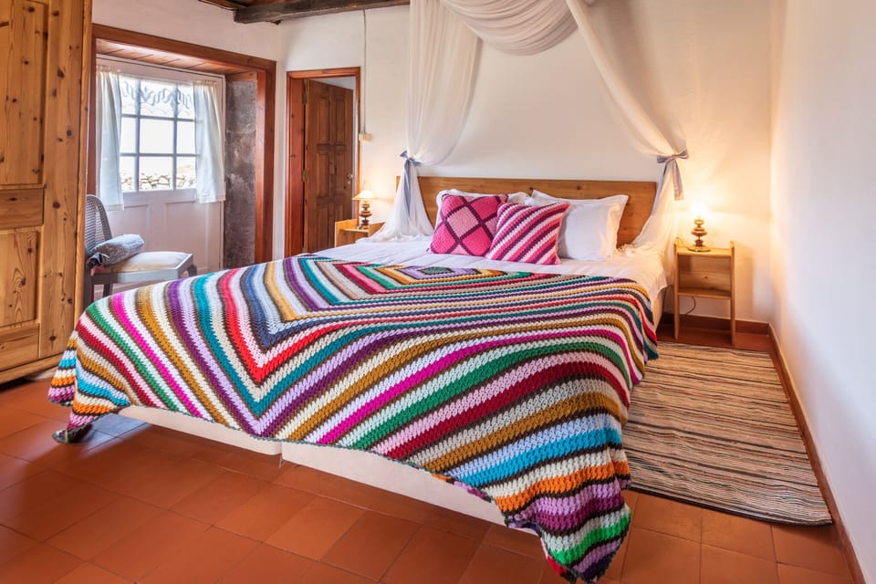 Traditional House, 1 Bedroom | Individually decorated, individually furnished, blackout drapes