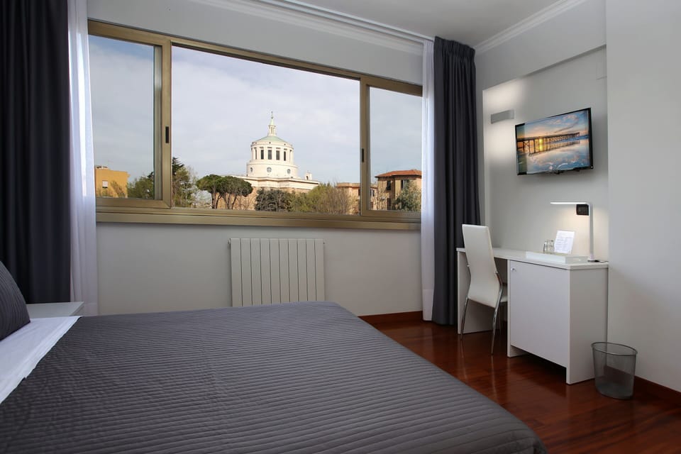 Superior Room (Private bathroom) | Premium bedding, minibar, desk, blackout drapes