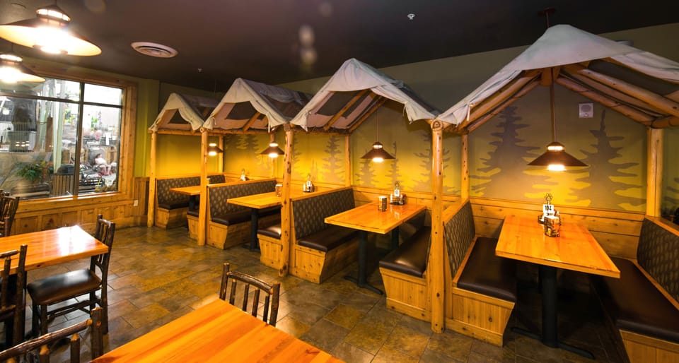 3 restaurants, lunch, dinner served; pizza