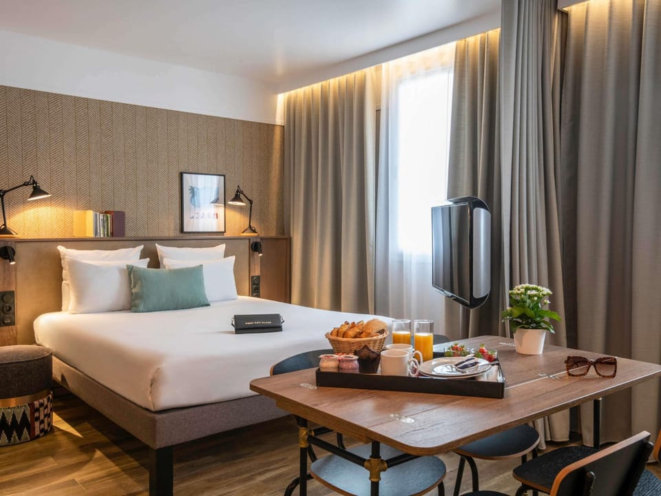 Superior Suite, 1 Double Bed with Sofa bed | Premium bedding, minibar, in-room safe, desk