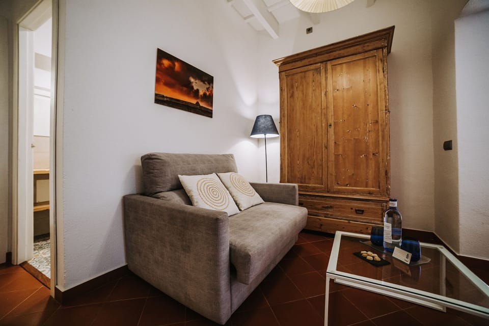 Junior Suite | Egyptian cotton sheets, premium bedding, down comforters, minibar