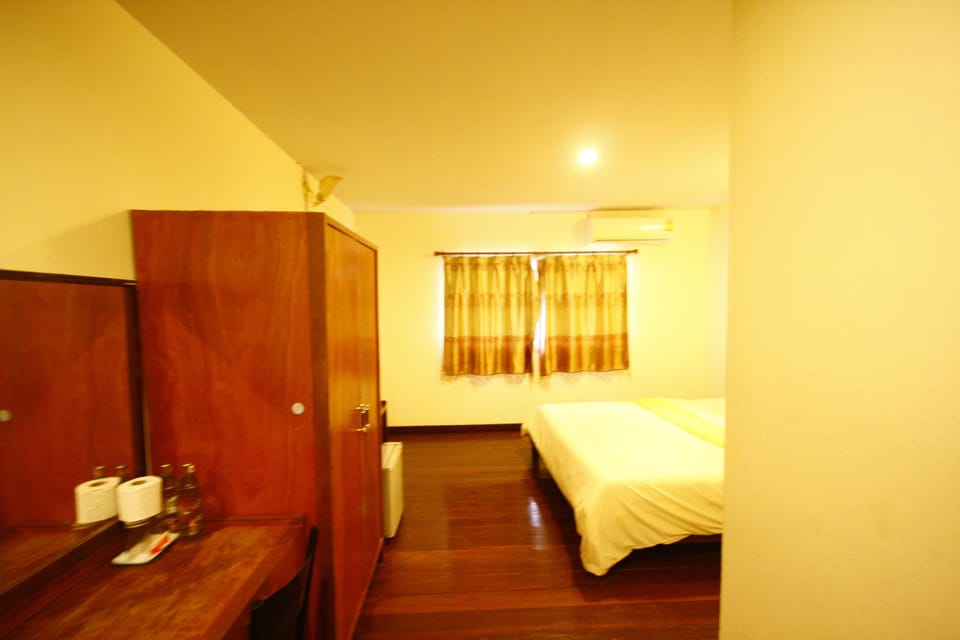 Standard Double Room | Desk, free WiFi