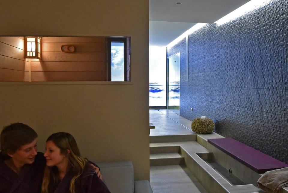 Sauna, hot tub, steam room, massages