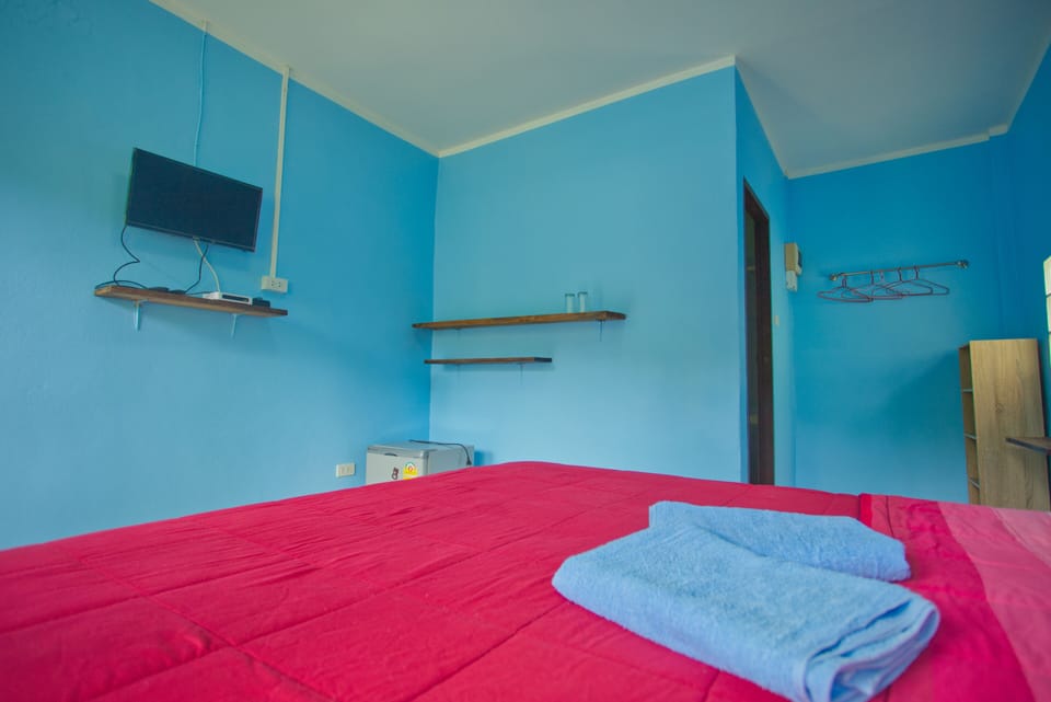 Standard Double Room | Desk, free WiFi, bed sheets, wheelchair access