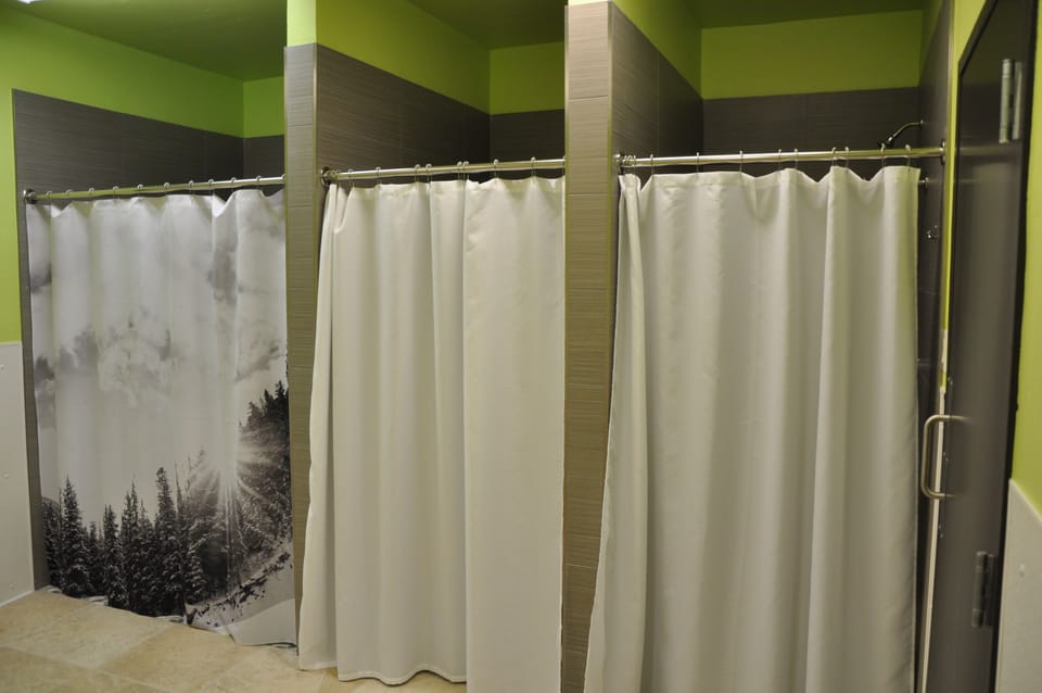 Bathroom shower
