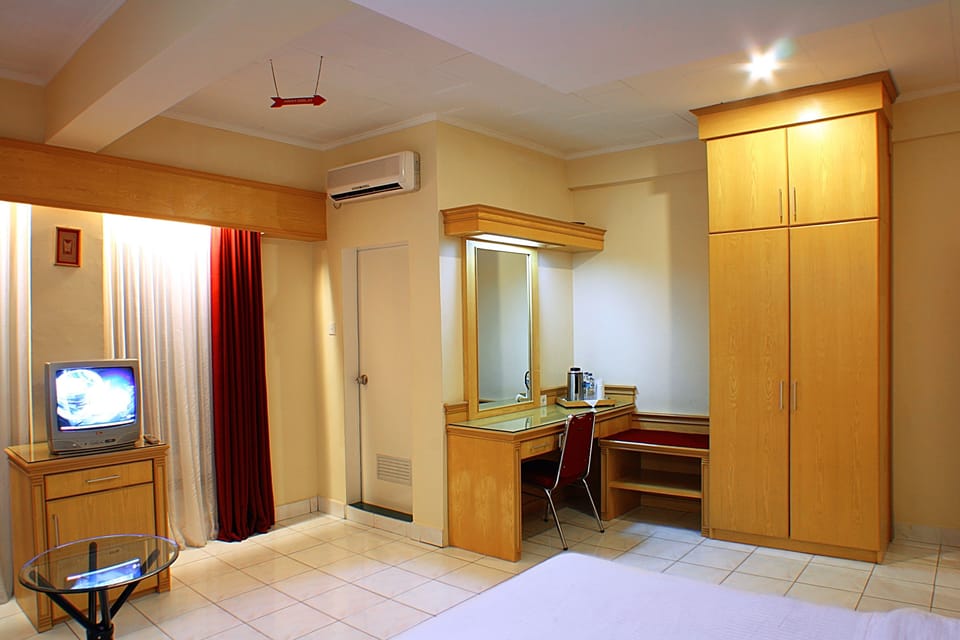 Superior Room | Desk, rollaway beds, free WiFi, bed sheets