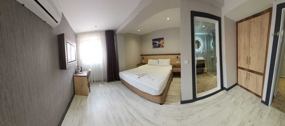 Double Room | Iron/ironing board, free WiFi