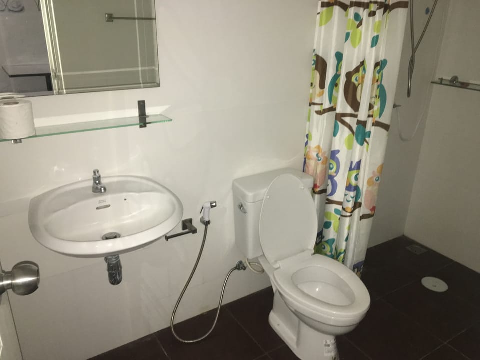 Standard Room | Bathroom sink