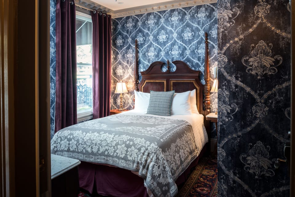 Economy Room | Individually decorated, individually furnished, soundproofing