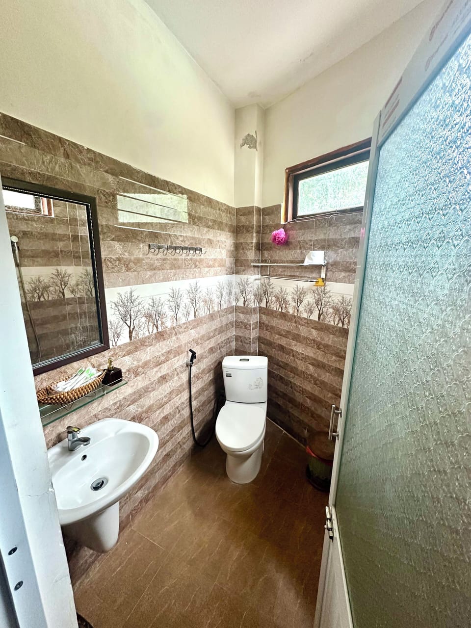 Family Double Room | Bathroom | Free toiletries, hair dryer, slippers, towels