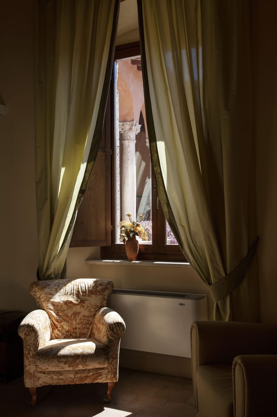 Room amenity