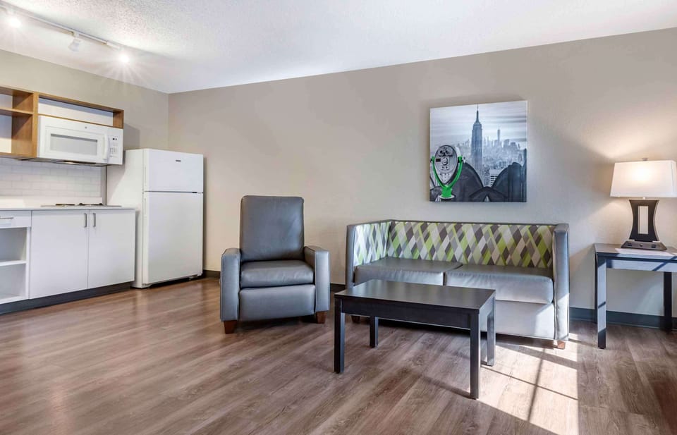 Suite, 1 Bedroom, Non Smoking (2 Full and 1 Sofa Bed) | Premium bedding, desk, laptop workspace, blackout drapes