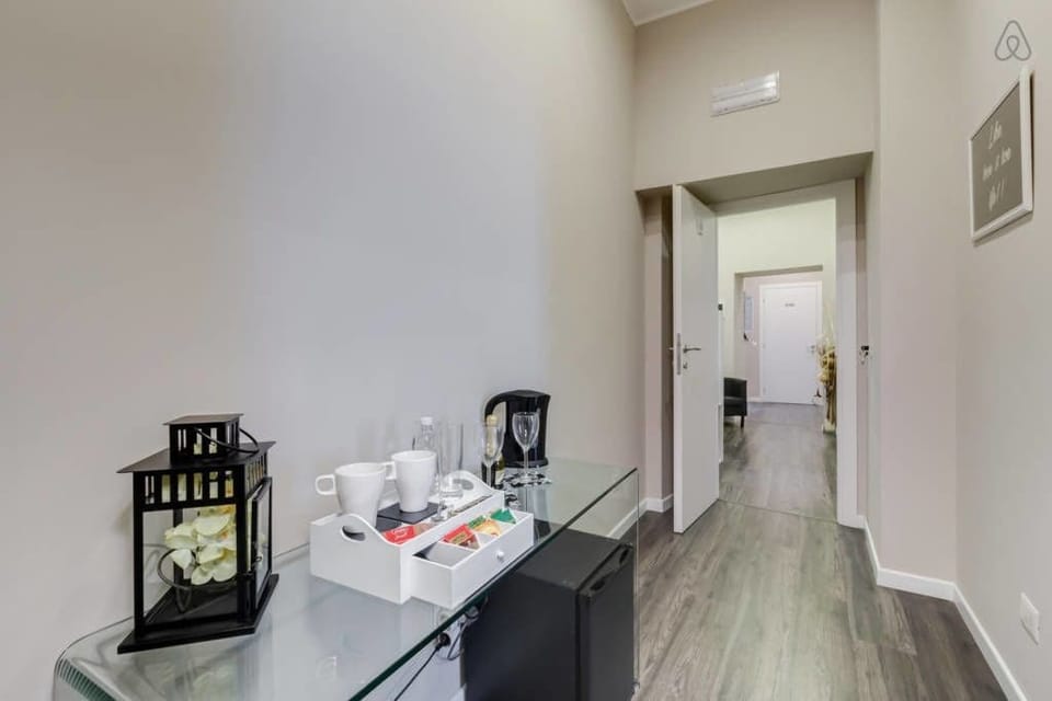 Deluxe Double Room, 1 Bedroom, City View | Living room | 40-inch flat-screen TV with digital channels, TV
