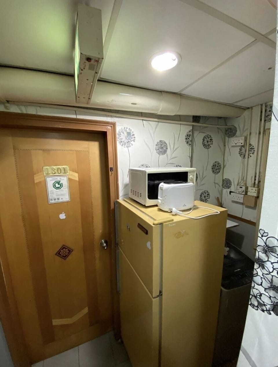 In-room safe, desk, soundproofing, free WiFi