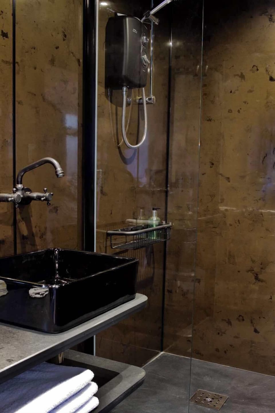 Cabin, 1 Bedroom | Premium bedding, individually decorated, individually furnished, desk