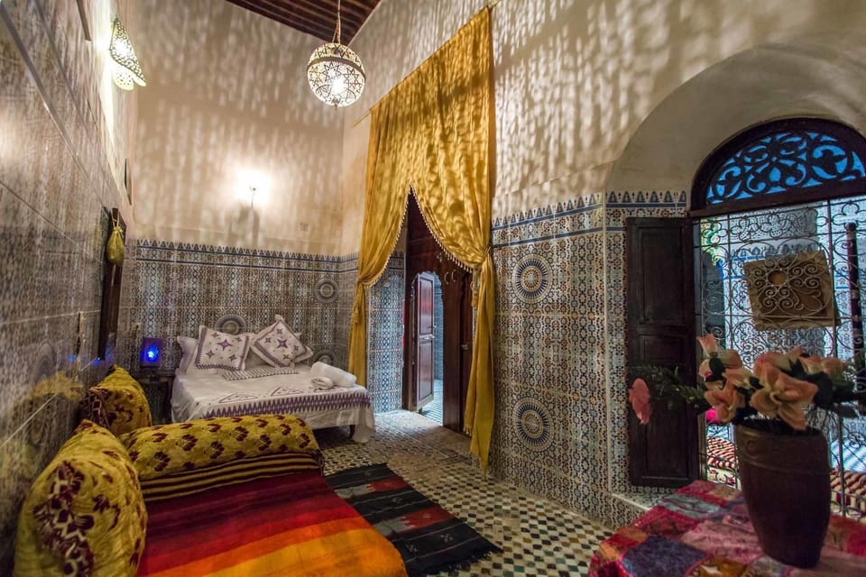 Traditional Double Room | Hypo-allergenic bedding available, laptop workspace, WiFi (free)