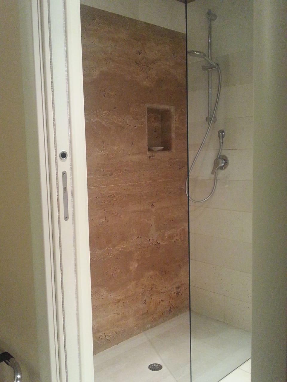Double or Twin Room, Balcony (Shared) | Bathroom | Shower, free toiletries, hair dryer, towels