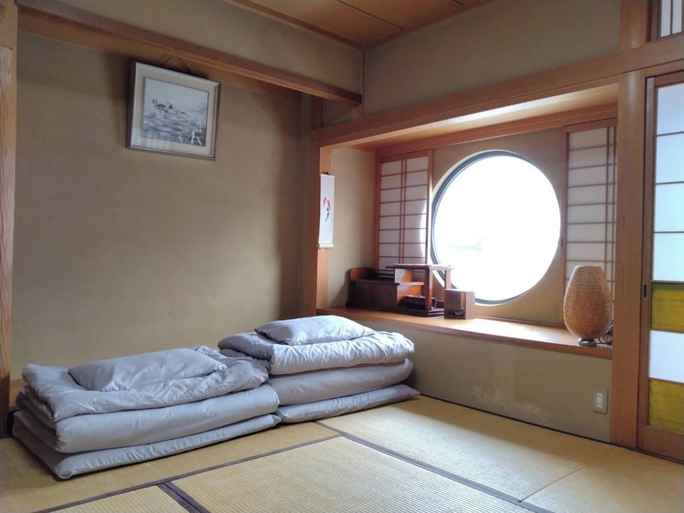 Traditional Quadruple Room | Free WiFi, bed sheets