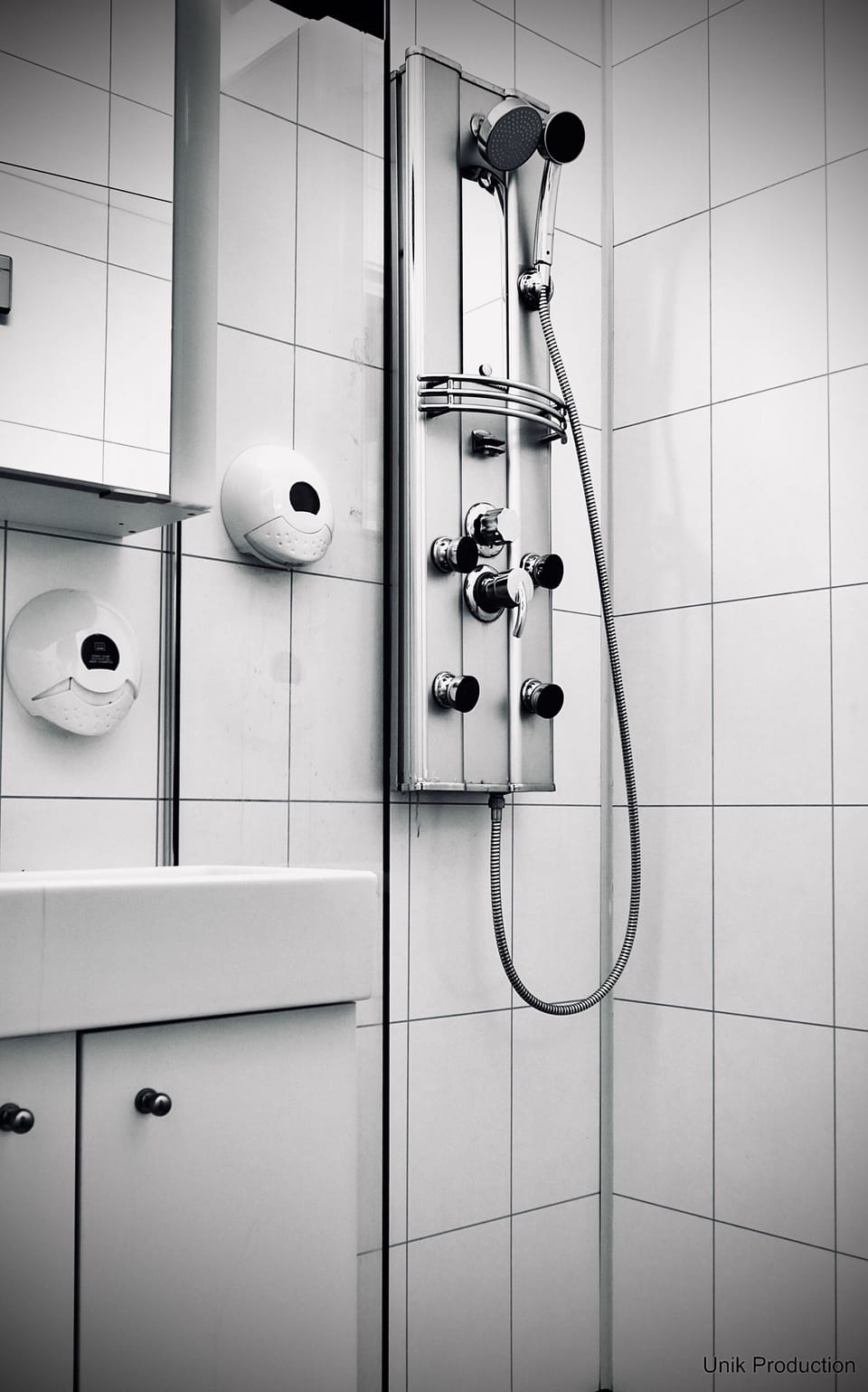 Twin Room | Bathroom shower