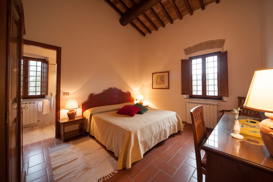 Family Apartment, 2 Bedrooms | Desk, cribs/infant beds, free WiFi, bed sheets