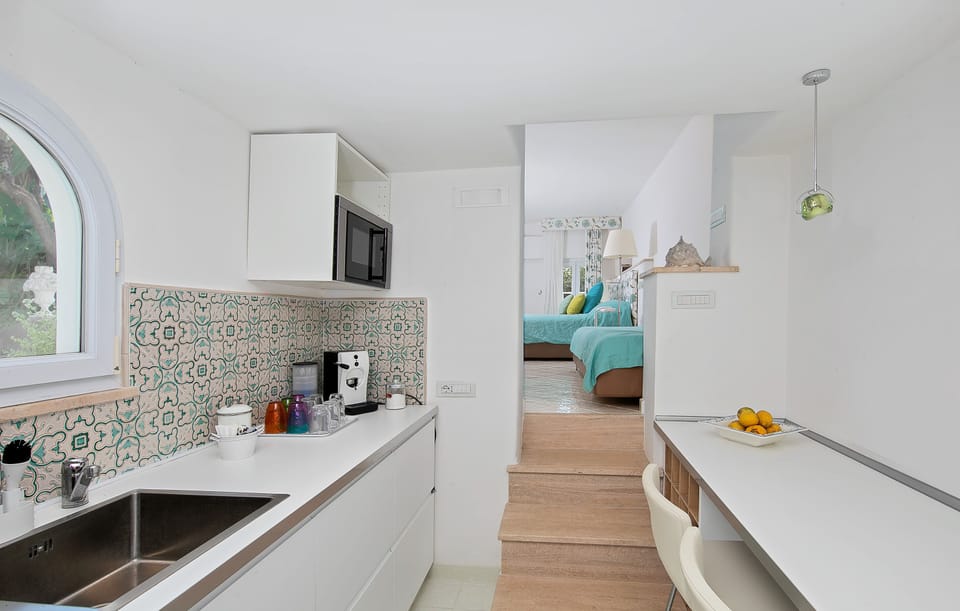 Studio, Garden View | Private kitchen