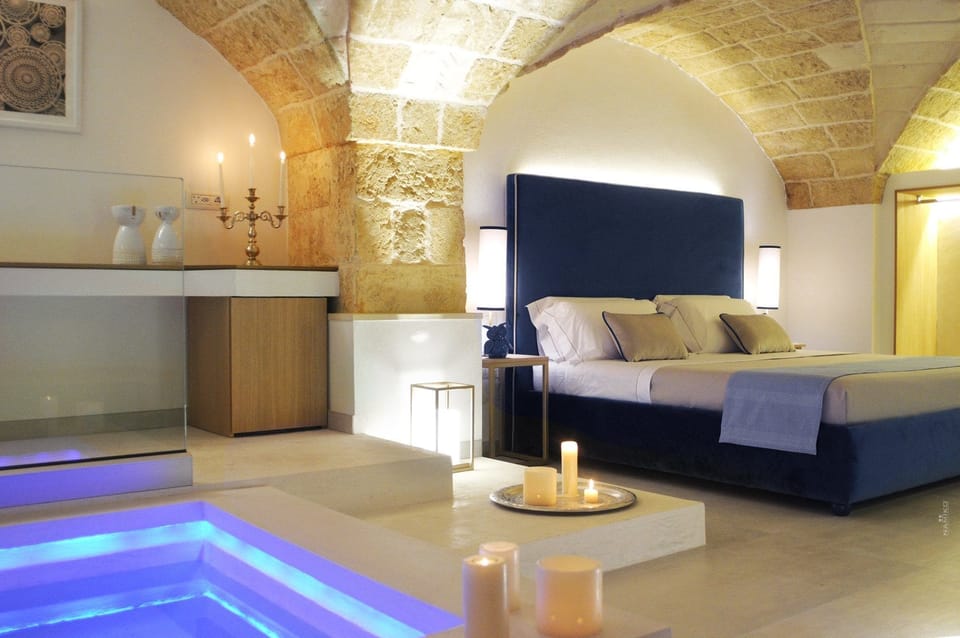 Presidential Suite, Jetted Tub | Minibar, in-room safe, desk, soundproofing