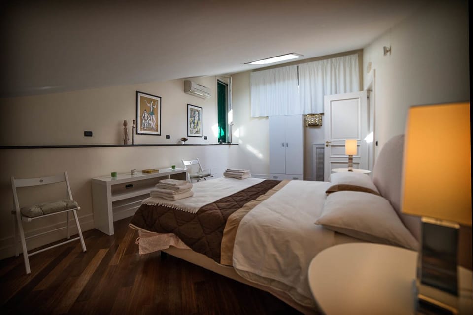 Apartment, 2 Bedrooms | Premium bedding, iron/ironing board, free WiFi