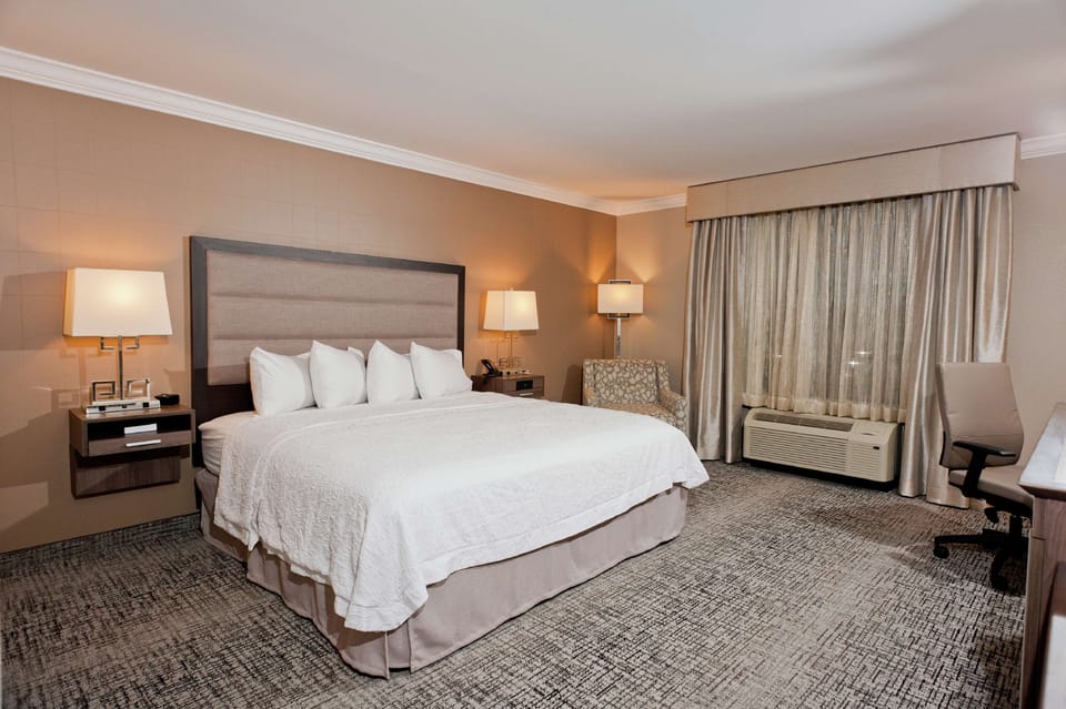 In-room safe, individually furnished, desk, laptop workspace