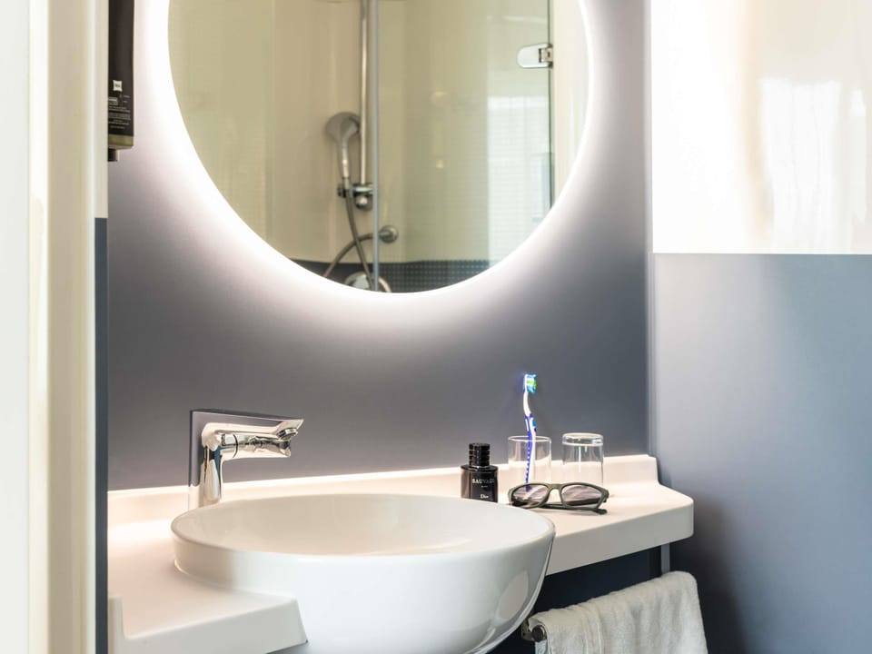 Superior Room, 1 Double Bed | In-room safe, desk, iron/ironing board, free cribs/infant beds