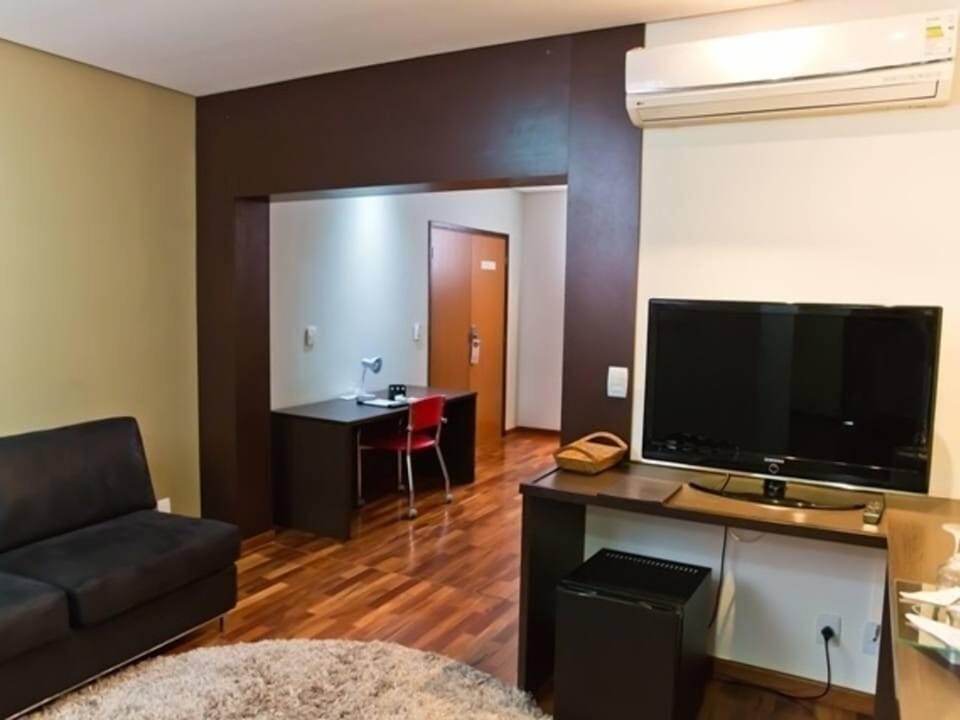 Flat-screen TV, table tennis