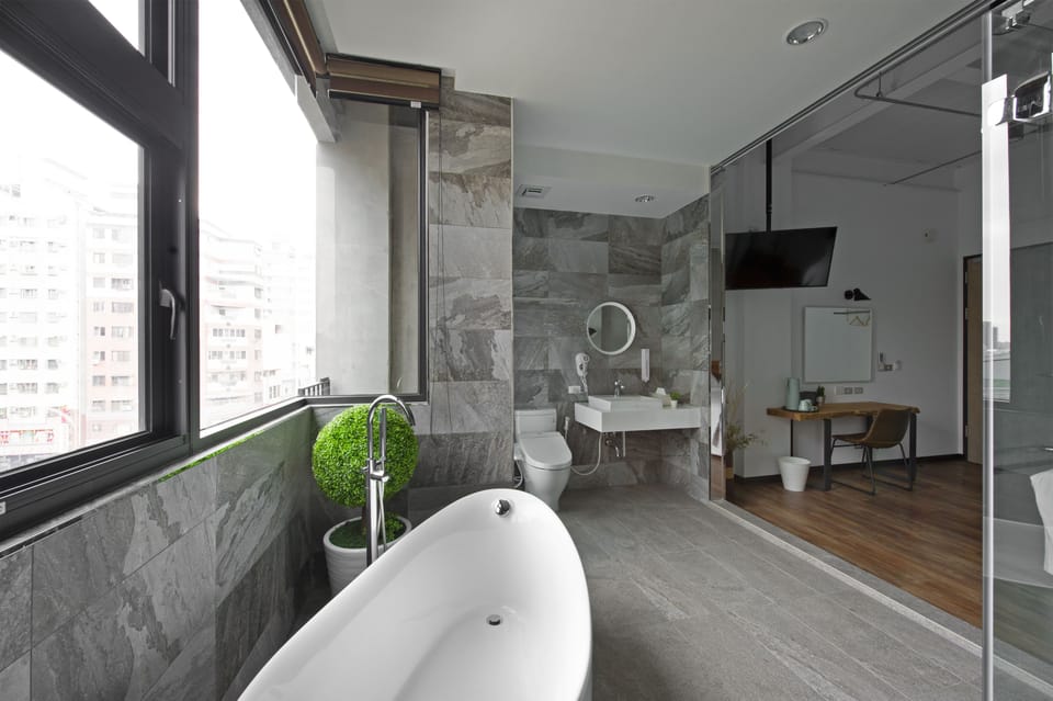 Supreme Double Room, 1 King Bed, Balcony for Smoking  | Desk, blackout drapes, free WiFi, bed sheets