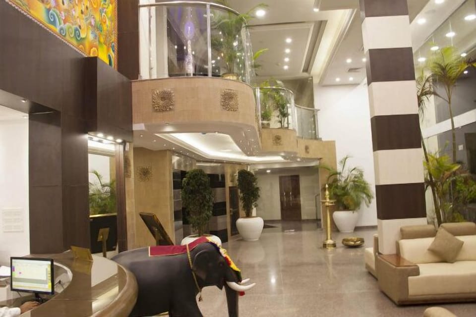 SPS Kings Way Hotel in Thiruvananthapuram