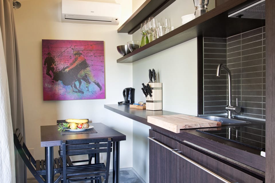 Private kitchenette