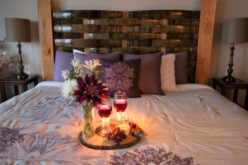 Comfort Room, Private Bathroom | Premium bedding, individually decorated, individually furnished, desk