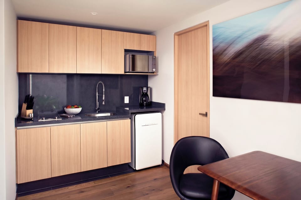 Comfort Studio Suite, 1 King Bed, Terrace, City View | Private kitchen | Coffee/tea maker, microwave, stovetop, toaster