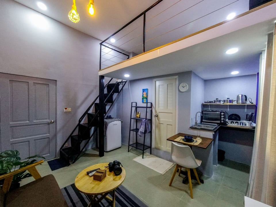 Standard Double Duplex | In-room safe, individually decorated, desk, soundproofing