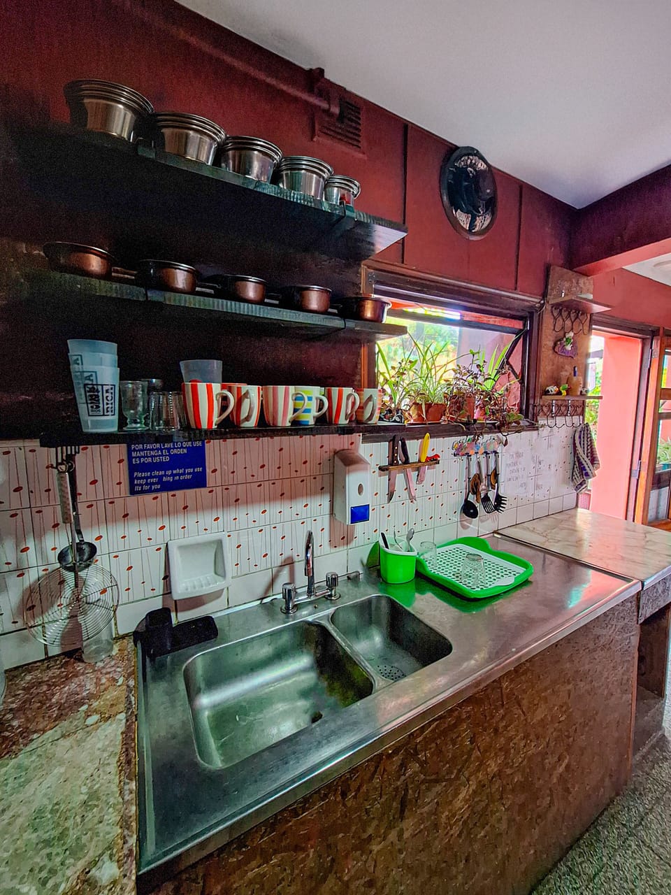 Standard Room | Shared kitchen | Full-size fridge, microwave, oven, stovetop