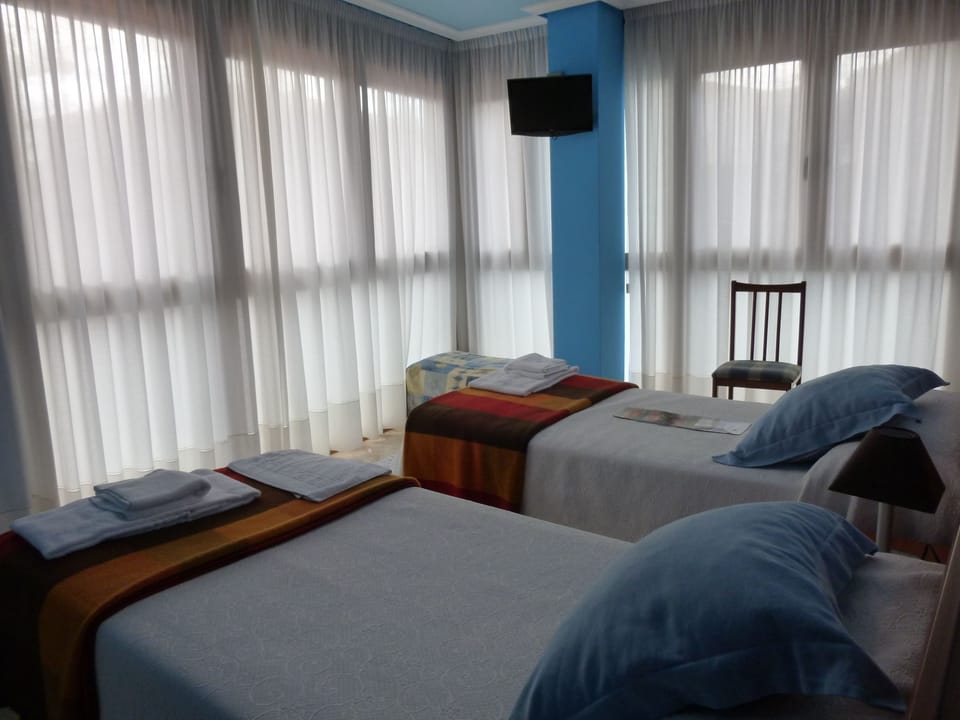 Quadruple Room, Connecting Rooms | Soundproofing, cribs/infant beds, rollaway beds, free WiFi