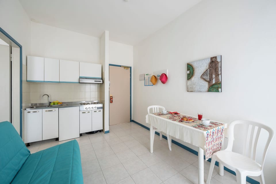 Condo, 1 Bedroom, Balcony | Private kitchen | Stovetop, cookware/dishes/utensils