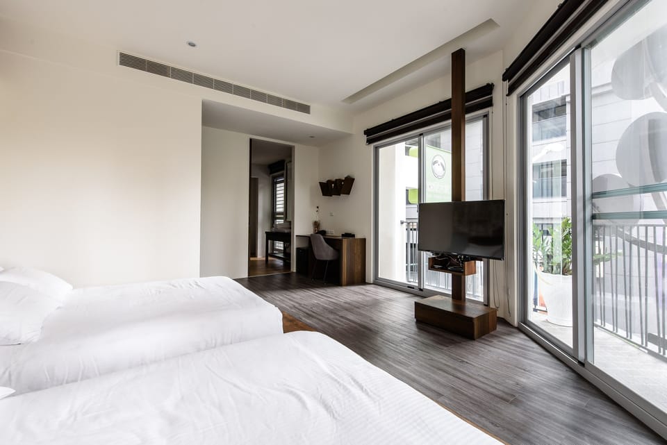 Superior Quadruple Room, 2 Double Beds | Desk, blackout drapes, soundproofing, free WiFi