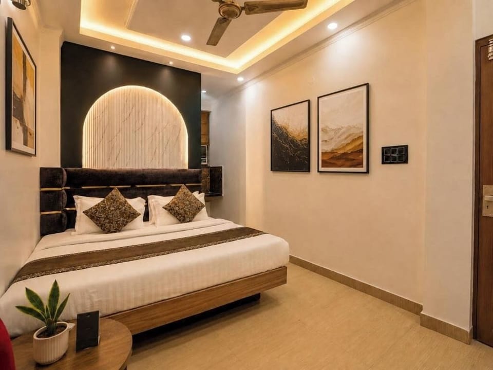 Deluxe Double Room | Premium bedding, desk, laptop workspace, soundproofing