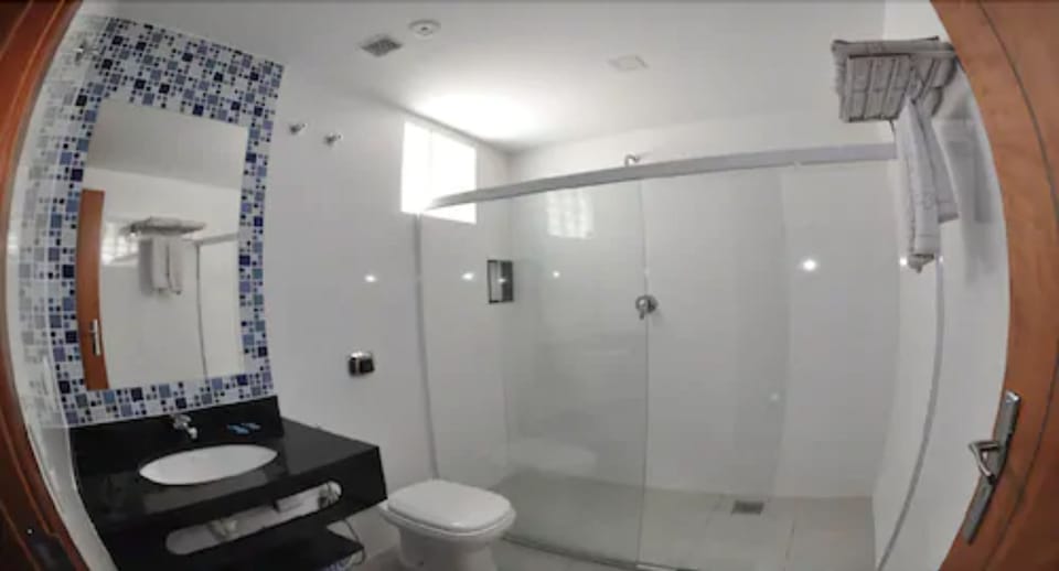 Standard Room | Bathroom | Shower, towels