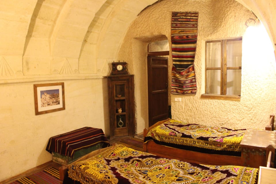 Lilac Cave Suite | Premium bedding, in-room safe, individually decorated