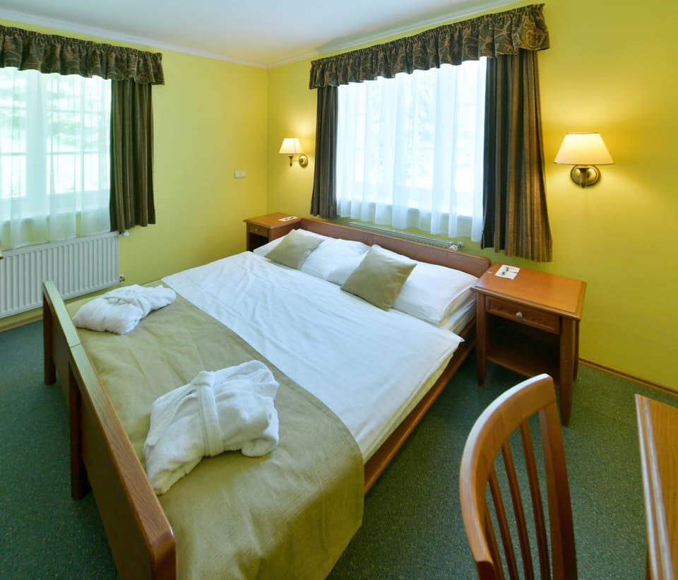In-room safe, desk, blackout drapes, free WiFi