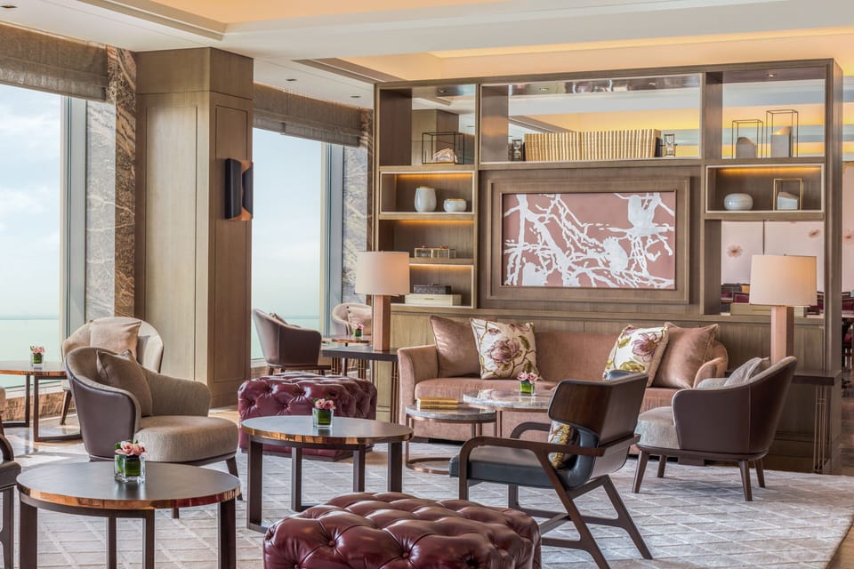 Lobby lounge, garden views, open daily