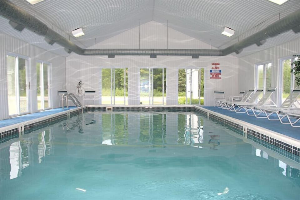 Indoor pool, outdoor pool