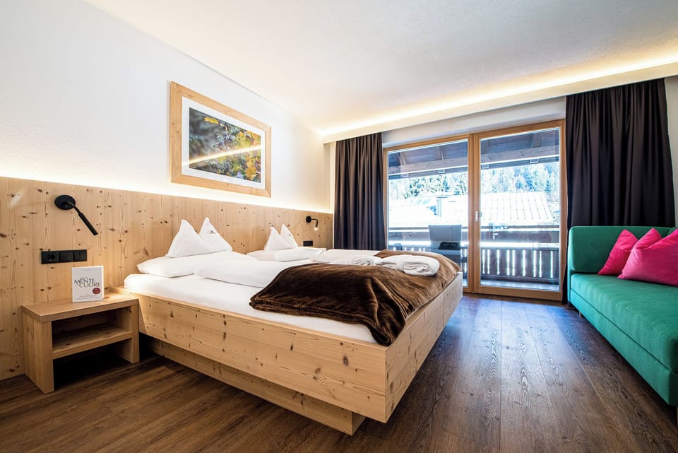 Superior Double or Twin Room, Balcony (Girasole) | Down comforters, minibar, in-room safe, desk
